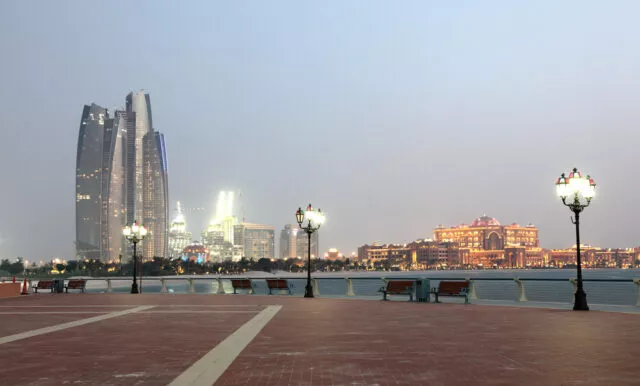 МНР ги повика македонските државјани заглавени во ОАЕ да се јават во амбасадата во Абу Даби