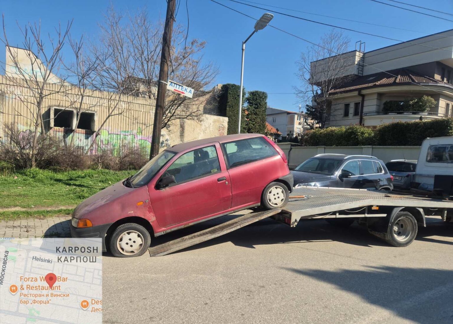 Се отстрануваат хаварисани возила од тротоарите и паркинзите низ Карпош
