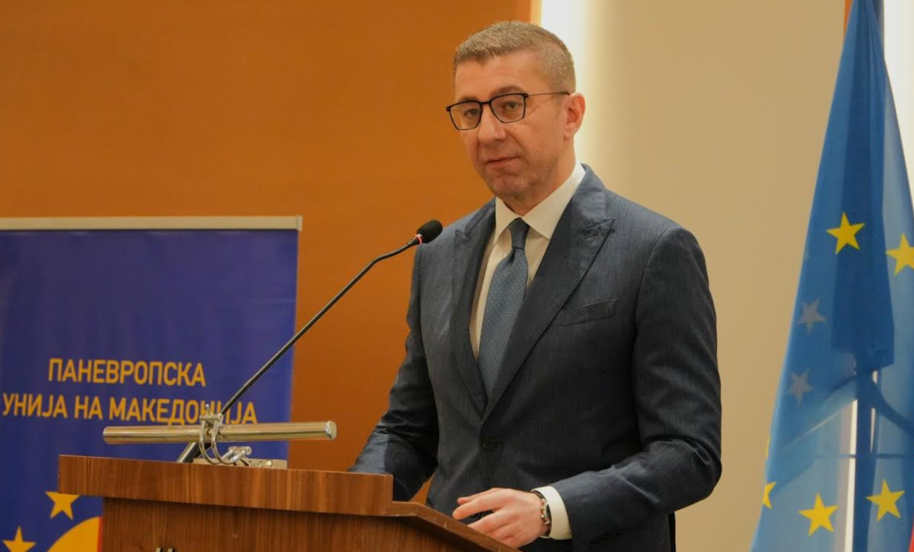 Мицкоски: Македонија е жртва на класичен булинг на земји членки кои од внатре го уценуваат интегрирањето во ЕУa