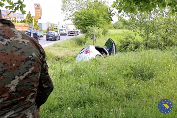 Патрола на ЕУФОР со македонски војници спасила две лица по несреќа кај Тузла