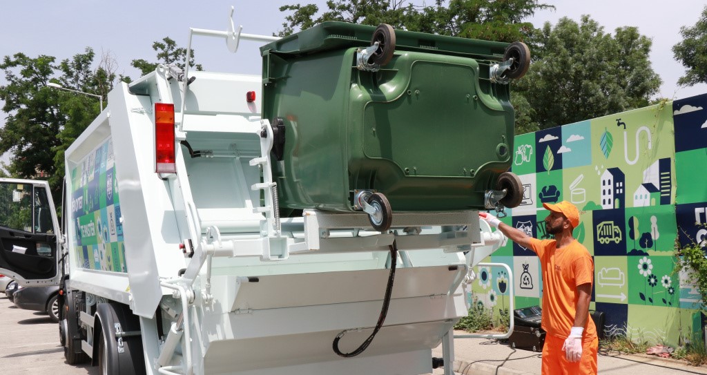 „Комунална хигиена“ исчисти 655 м³ отпад во Скопје