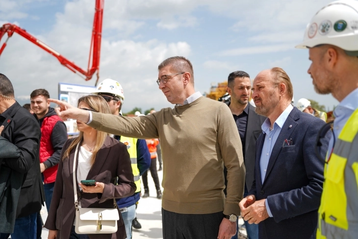 Мицкоски: Неделава тендер за гасоводот со Србија, Коридорите 8 и 10 приоритет