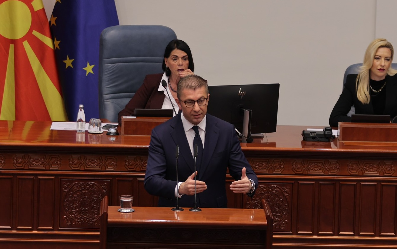 Мицкоски: За раководството на СДСМ треба да се побара лекарско уверение