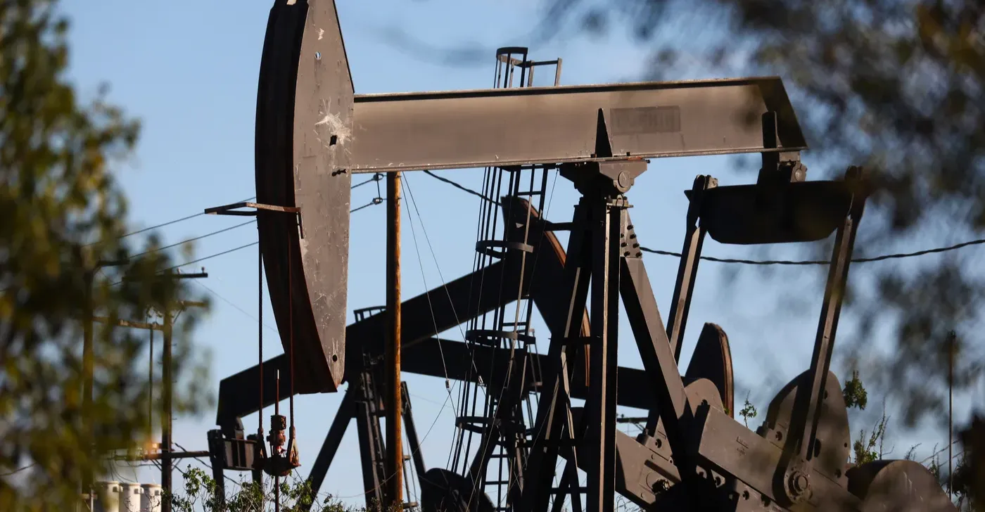 Рекорден скок на цената на нафтата по нападот на Хутите врз Израел