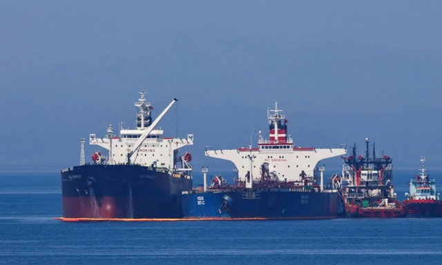 САД ги вратија санкциите врз руската нафта што се испорачува по море