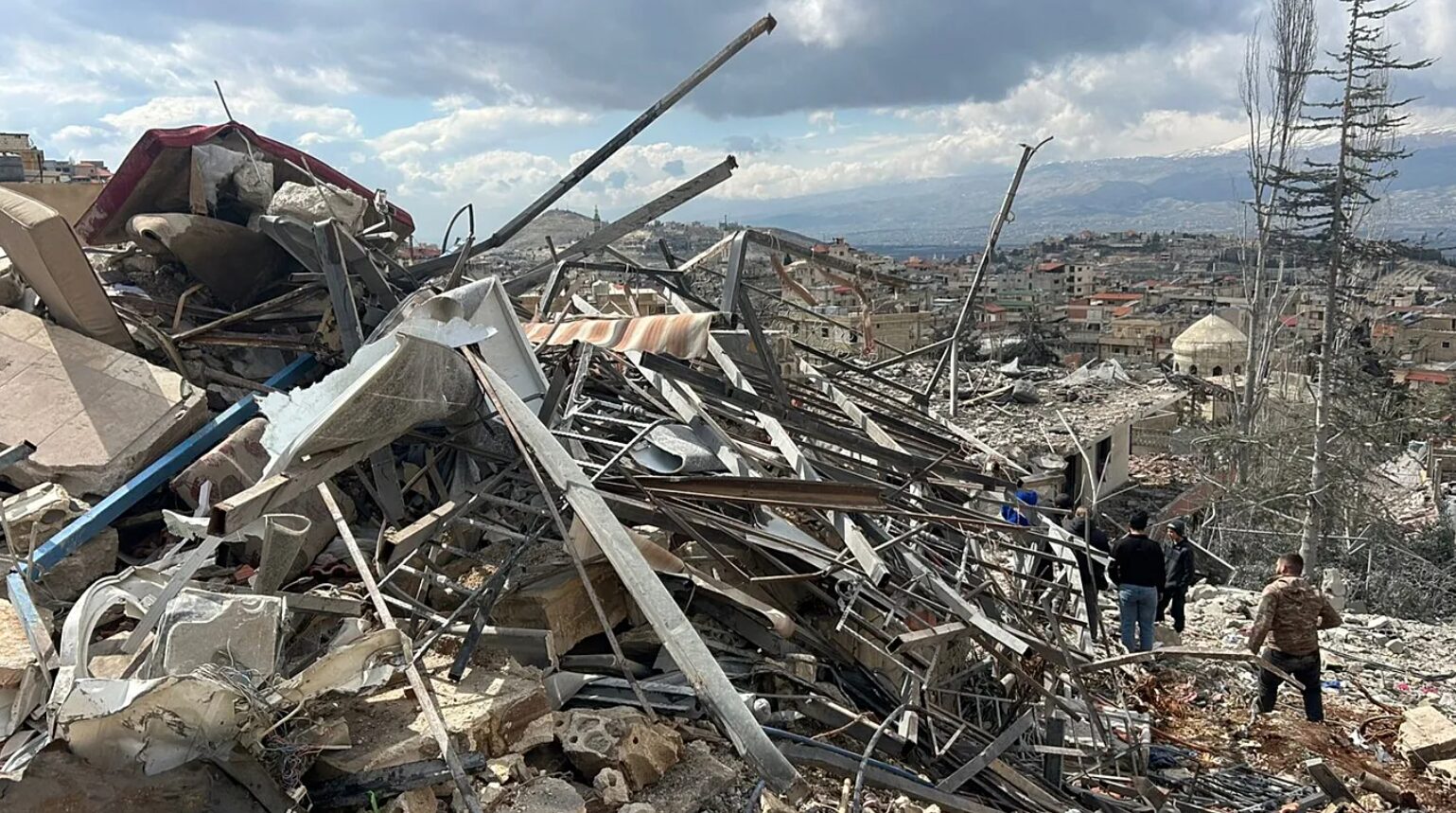 Ново израелско бомбардирање во Бејрут: десетици загинати