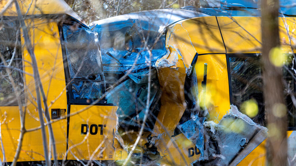 Железничка несреќа во Данска: Судир на два воза, најмалку 18 повредени